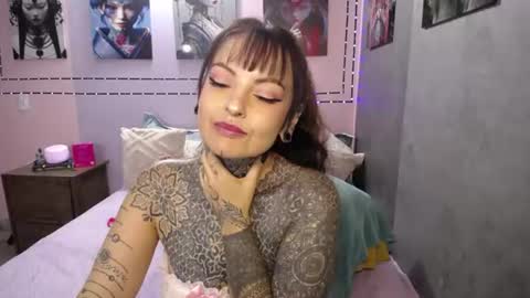 Lola online show from 07/21/26, 08:55
