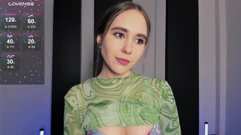 Snapshot of lolabunnyz chatting on 01/12/25, 08:47 Lola3 online show from 01/12/25, 08:47