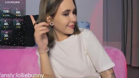 Snapshot of lolabunnyz chatting on 10/10/25, 08:41 Lola3 online show from 10/10/25, 08:41