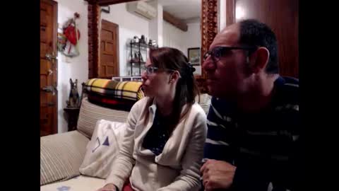 LOLA HUESO y ERIC online show from 01/31/25, 08:12