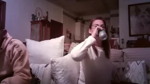 LOLA HUESO y ERIC online show from 02/24/25, 06:58