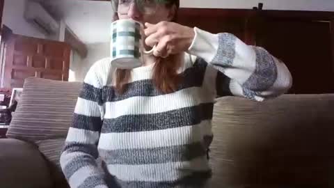 LOLA HUESO y ERIC online show from 02/25/25, 09:20