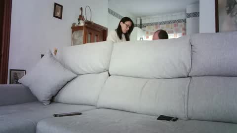 LOLA HUESO y ERIC online show from 03/18/26, 09:45