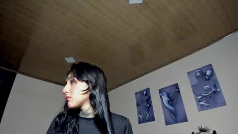 Lola online show from 11/16/25, 12:27