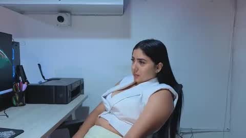 lolalola_12 online show from 01/18/26, 12:14