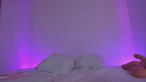 Lola online show from 02/18/25, 01:54