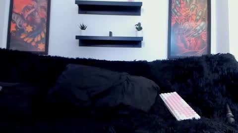 Lola online show from 09/13/25, 12:43