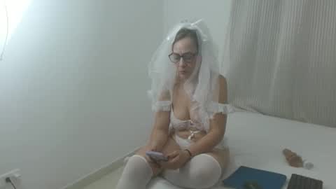 lolascarlettt online show from 12/18/25, 12:17