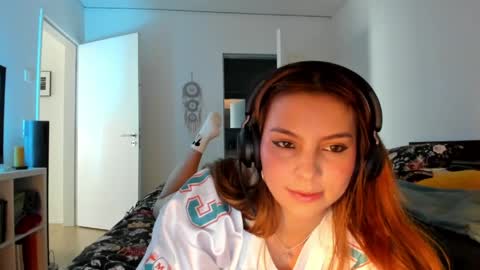 Lola doll online show from 05/06/26, 01:49