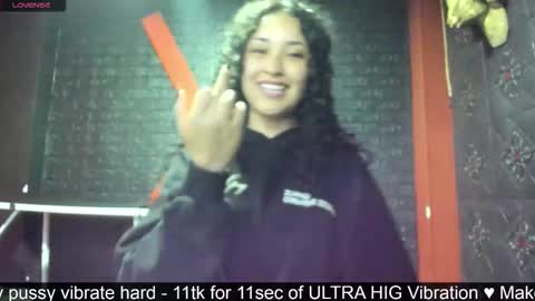 Snapshot of lolaxxxperiience chatting on 03/04/26, 02:01 Lola online show from 03/04/26, 02:01