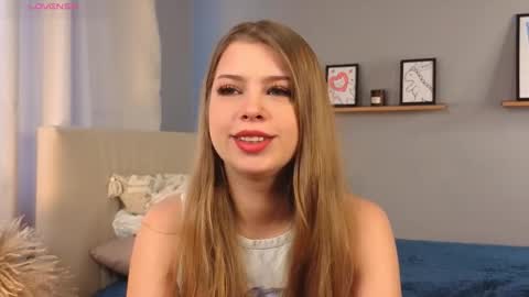 Lola online show from 11/15/25, 08:11