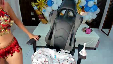 Snapshot of lolly18_ chatting on 10/19/25, 02:29 lolly18_ online show from 10/19/25, 02:29