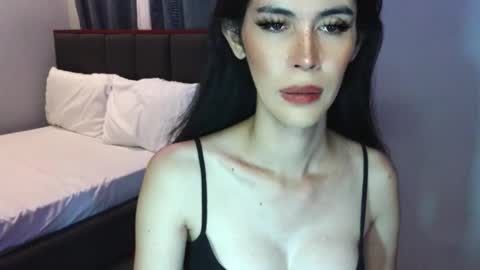 Snapshot of lolly_lips69 chatting on 11/03/25, 02:07 hana online show from 11/03/25, 02:07