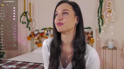 Snapshot of lolly_neal chatting on 01/14/25, 05:08 Lolly online show from 01/14/25, 05:08