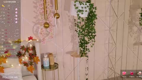 Snapshot of lolly_neal chatting on 02/10/25, 11:15 Lolly online show from 02/10/25, 11:15