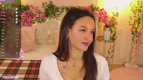 Snapshot of lolly_neal chatting on 10/15/25, 05:07 Lolly online show from 10/15/25, 05:07