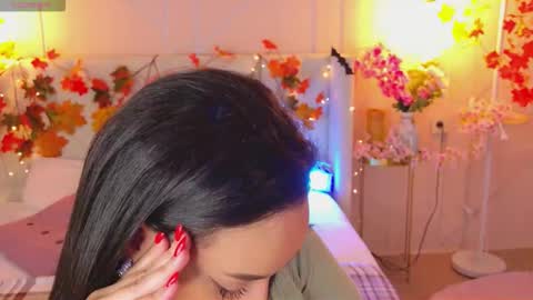 Snapshot of lolly_neal chatting on 11/11/25, 04:56 Lolly online show from 11/11/25, 04:56