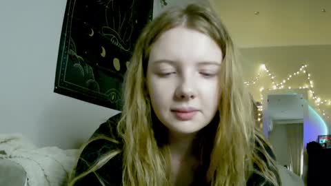 Lilly online show from 12/04/24, 01:42