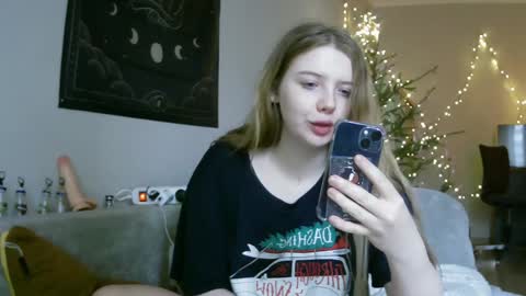 Lilly online show from 01/12/25, 07:32