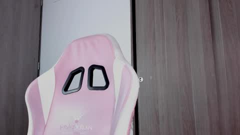 Snapshot of lollypetitte_ chatting on 09/10/25, 05:07 Lolly online show from 09/10/25, 05:07