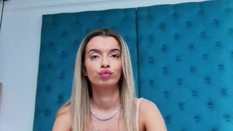 Lolly. online show from 11/30/25, 07:18