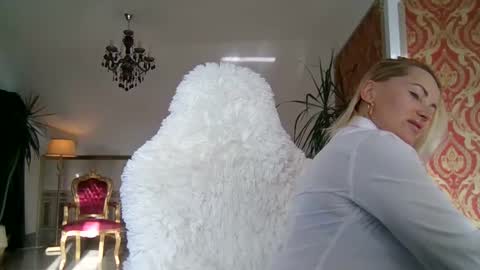 Roxy online show from 12/02/24, 08:41