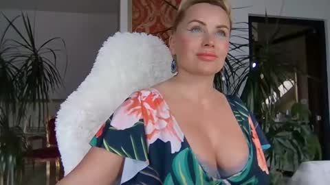 Roxy online show from 02/07/25, 08:22