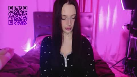 Snapshot of lolykari chatting on 02/19/26, 07:43 Kari online show from 02/19/26, 07:43