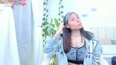 Loly online show from 05/22/26, 02:33