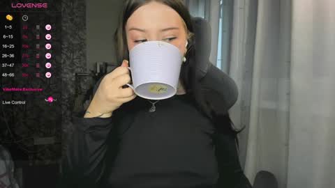 lona online show from 01/04/25, 10:05