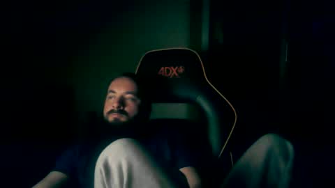 london_man1988 online show from 02/06/25, 07:07