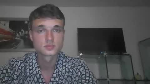 Snapshot of london_tomy chatting on 11/20/25, 05:07 london_tomy online show from 11/20/25, 05:07