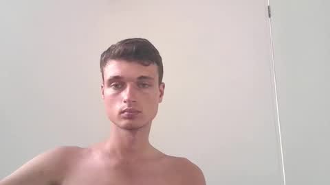 Snapshot of london_tomy chatting on 11/26/25, 07:26 london_tomy online show from 11/26/25, 07:26