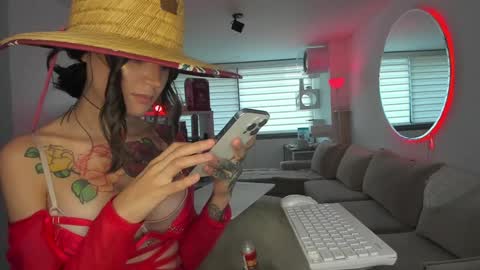 Snapshot of lonelly_lolly98 chatting on 01/13/25, 09:52 SABRINA online show from 01/13/25, 09:52