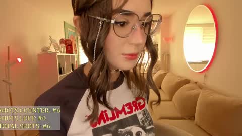 Snapshot of lonelly_lolly98 chatting on 03/08/25, 07:53 SABRINA online show from 03/08/25, 07:53