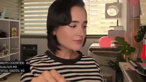 SABRINA online show from 12/22/25, 07:11