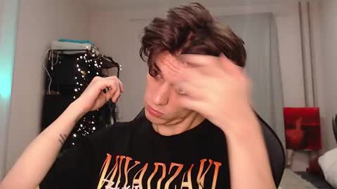 PVT AND MENU ACTIVE online show from 09/23/25, 04:32