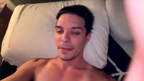 Snapshot of lones7ar chatting on 12/17/25, 05:13 lones7ar online show from 12/17/25, 05:13