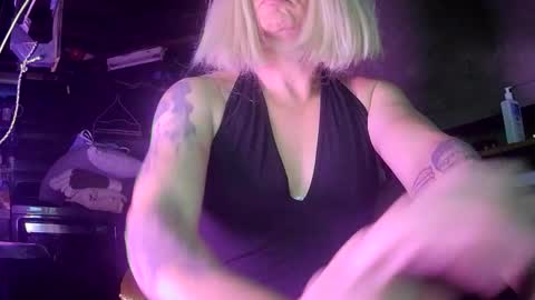 longbeachcd69 online show from 11/30/25, 12:31