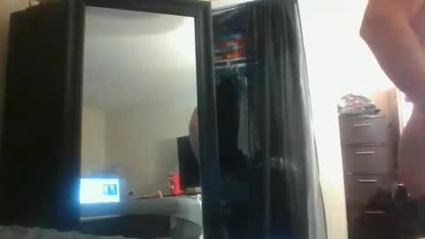 Snapshot of longhairedfreak1921 chatting on 09/08/25, 03:44 longhairedfreak1921 online show from 09/08/25, 03:44