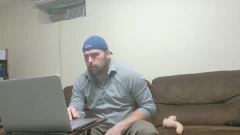 Snapshot of longhairedfreak1921 chatting on 09/25/25, 04:11 longhairedfreak1921 online show from 09/25/25, 04:11