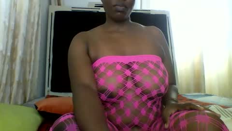 Snapshot of longjuicyclit chatting on 11/12/25, 11:10 longjuicyclit online show from 11/12/25, 11:10