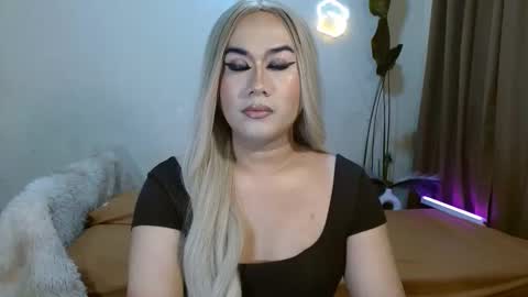 Snapshot of longoria_crawford chatting on 09/19/25, 12:23 My Lover Dadddy roberto online show from 09/19/25, 12:23