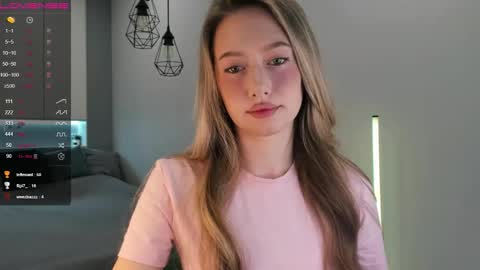 Snapshot of longoriaeva chatting on 03/25/26, 03:18 Eva online show from 03/25/26, 03:18