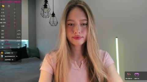 Snapshot of longoriaeva chatting on 04/01/26, 01:41 Eva online show from 04/01/26, 01:41