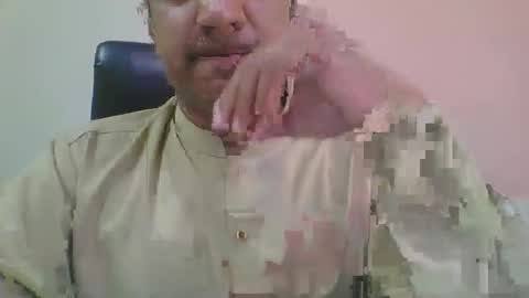 Snapshot of longthick1985 chatting on 04/17/26, 11:02 Lleida-man online show from 04/17/26, 11:02