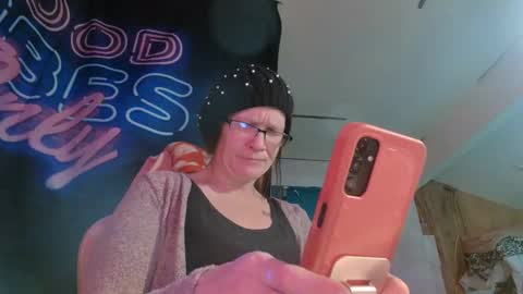 Londoncashmere69  online show from 12/11/24, 12:02