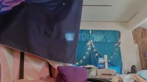 Londoncashmere69  online show from 12/19/24, 04:13