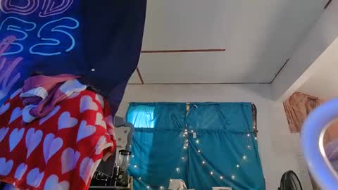 Londoncashmere69  online show from 12/30/24, 09:19