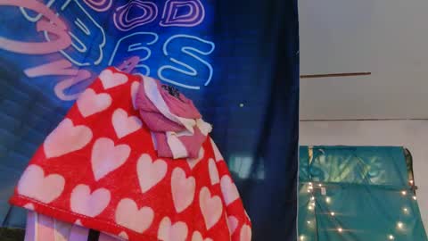 Londoncashmere69  online show from 12/31/24, 01:41